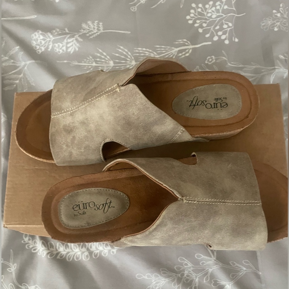 SOFFT Galla Slip On in Stone Taupe Sandals